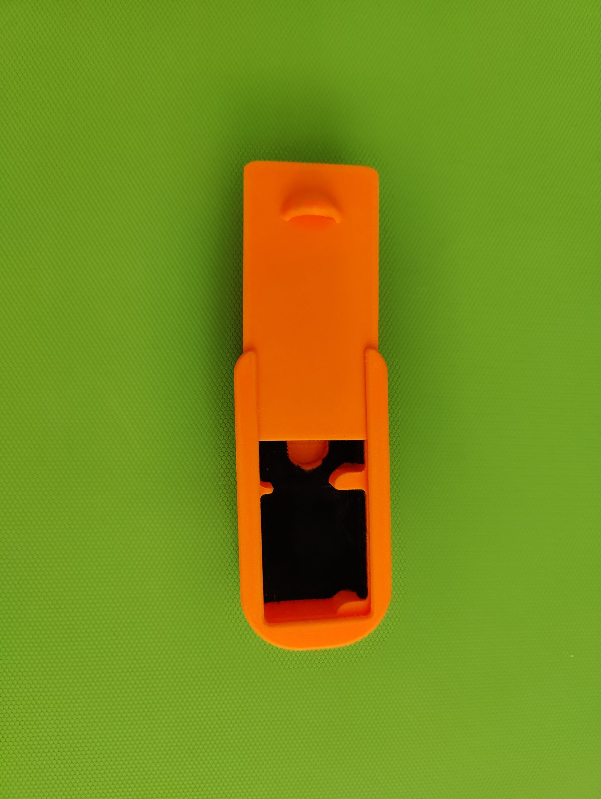 Go-Pro-Battery case - open Go-Pro-Battery case - open